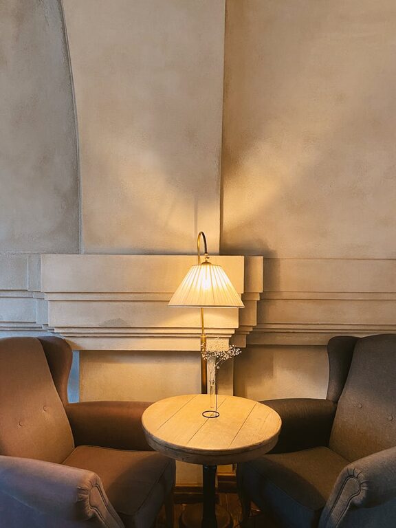 Tips for Creating a Cozy and Inviting Reading Nook at Home